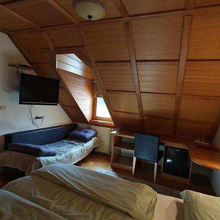 Guesthouse Pri Zalogarju Zelezniki 外观 照片