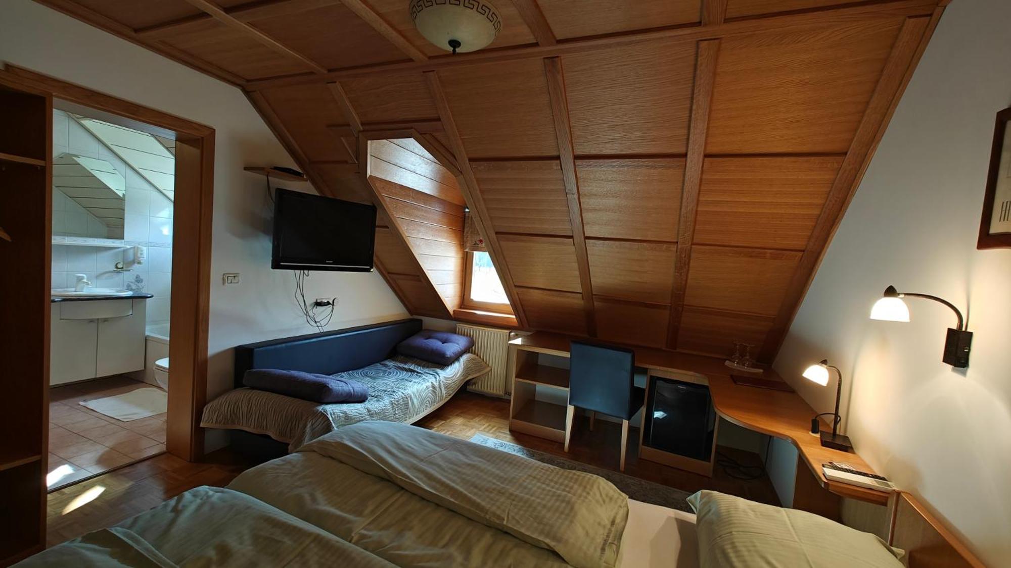 Guesthouse Pri Zalogarju Zelezniki 外观 照片